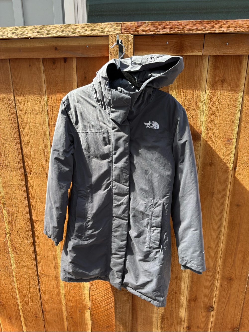 The North Face Women’s Arctic Parka 550 Down Gray Size M